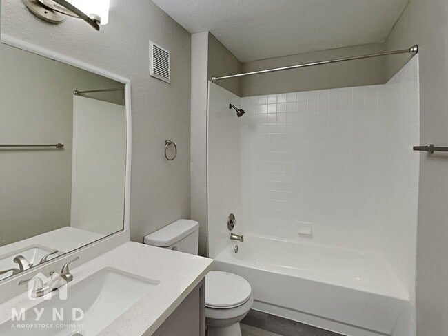Building Photo - 7601 Amato Ave