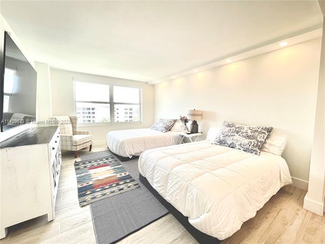 Building Photo - 155 Ocean Lane Dr