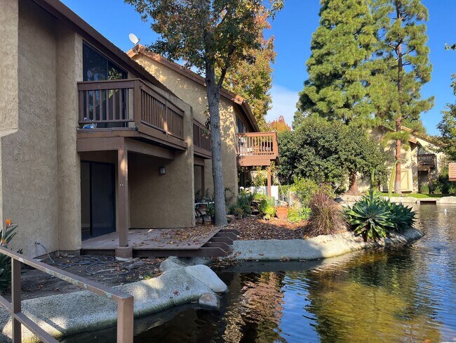 Primary Photo - 2 bedroom, 1.5 bath townhouse in the heart of Irvine!