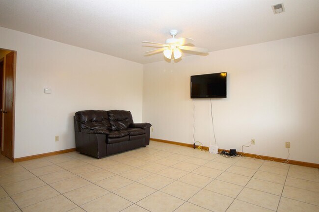 Building Photo - 1056 2nd St