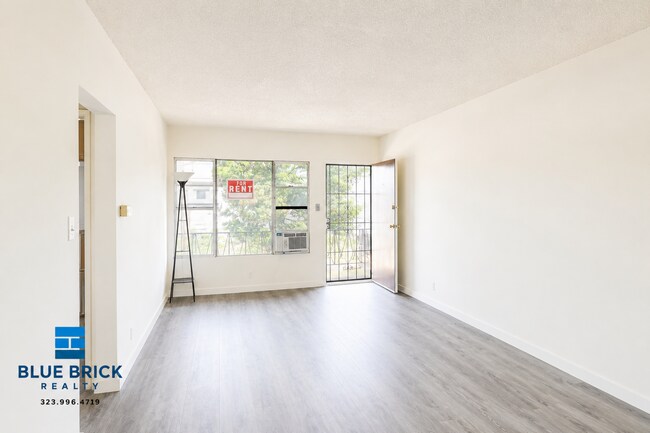 Building Photo - 1055 N El Centro Ave
