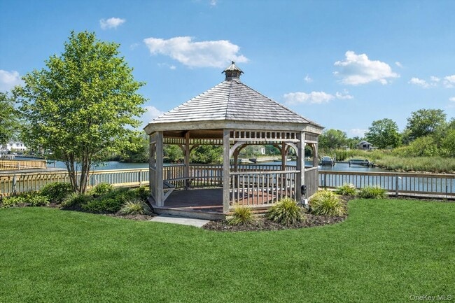 Building Photo - 3013 Mitchell Rd