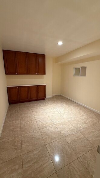 Building Photo - 7415 Fountain Head Dr