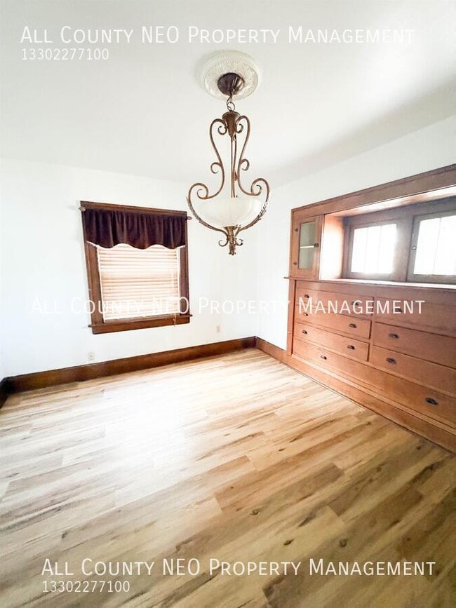 Building Photo - 1422 Elder Ave