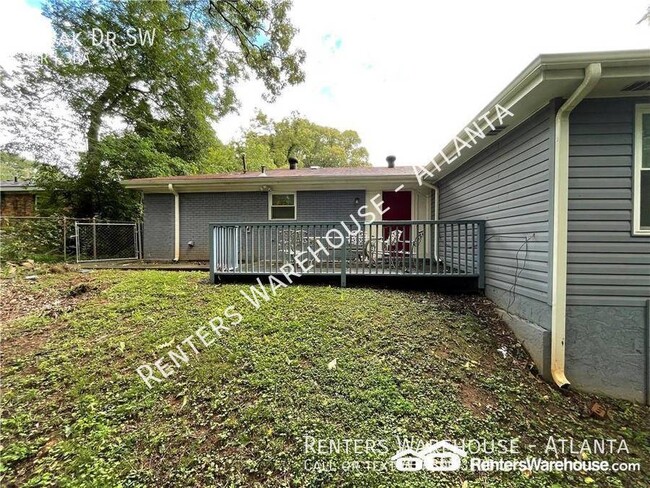 Building Photo - Spacious 5 Bedroom in SW Atlanta