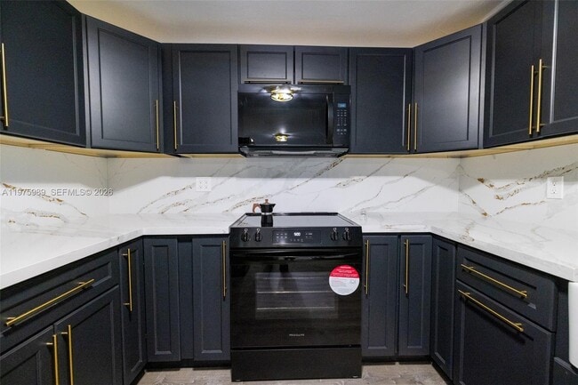 Building Photo - 3401 SW 17th St