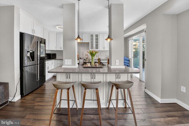 Building Photo - 4201 Cathedral Ave NW