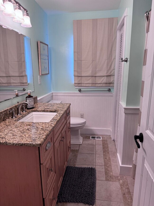 Building Photo - Long term rental in Nags Head