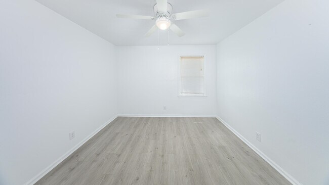 Building Photo - 1637 Atkamire Dr