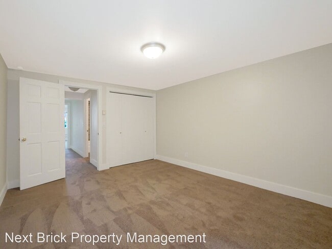 Building Photo - 4050 West Lake Sammamish Pkwy NE