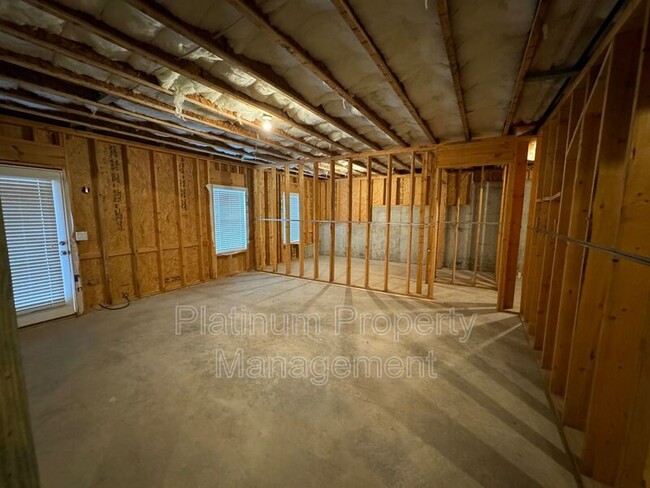 Building Photo - 2655 Canter Meadow Dr