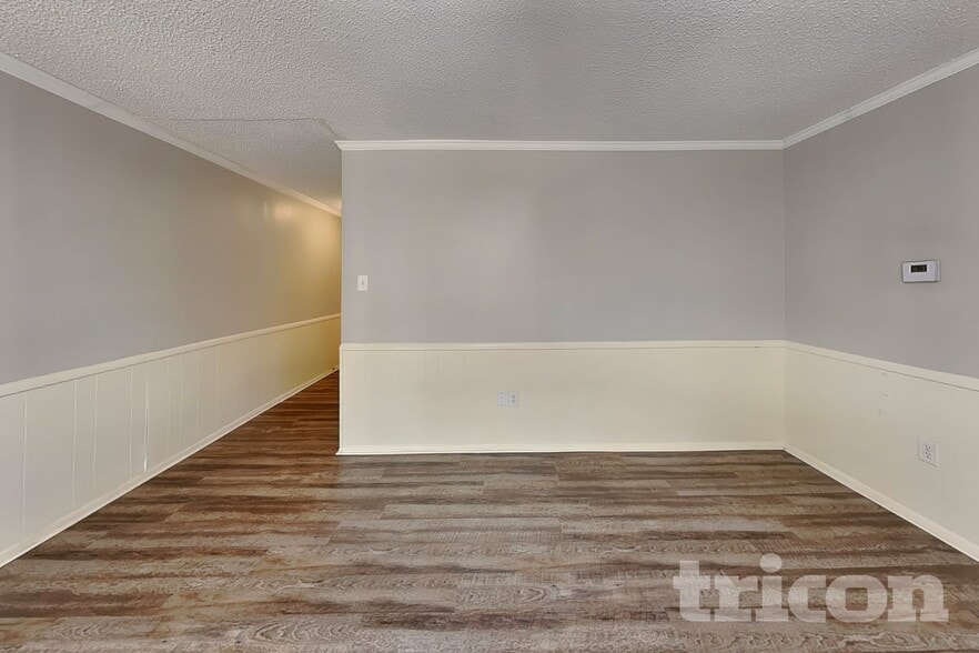 Building Photo - 429 W Ferndale Ln