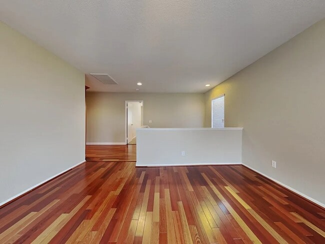 Building Photo - 38645 Annette Ave