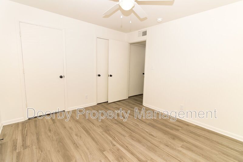 Building Photo - 513 Donaldson Rd