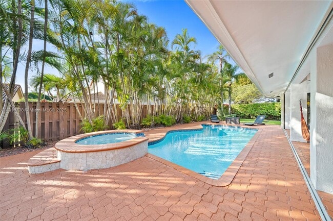 Building Photo - 5424 SW 154th Pl