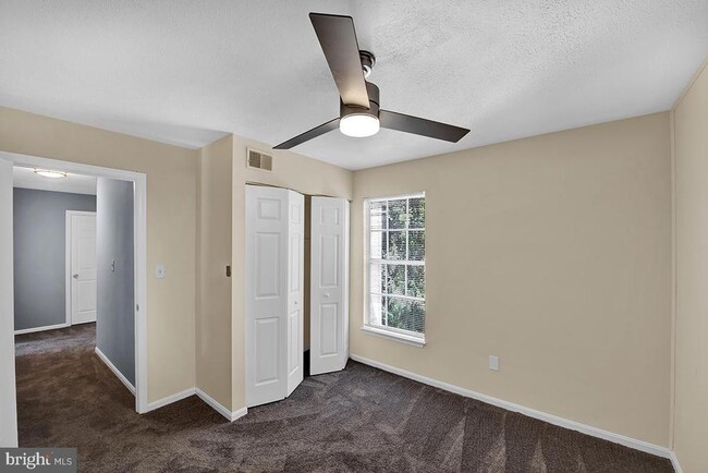 Building Photo - 801 High Plain Dr