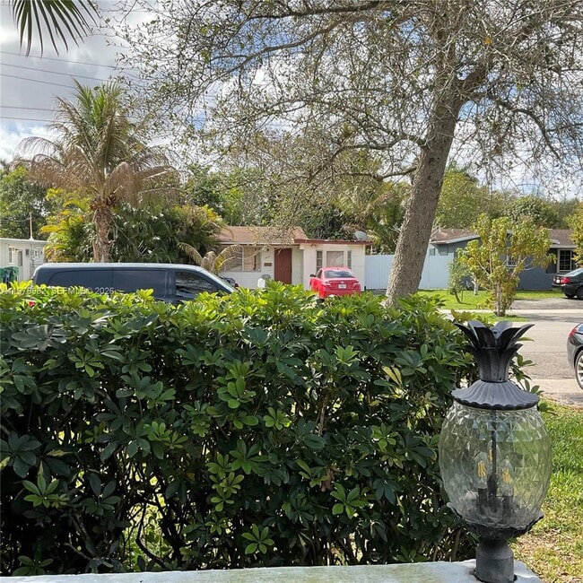 Building Photo - 9469 SW 53rd St