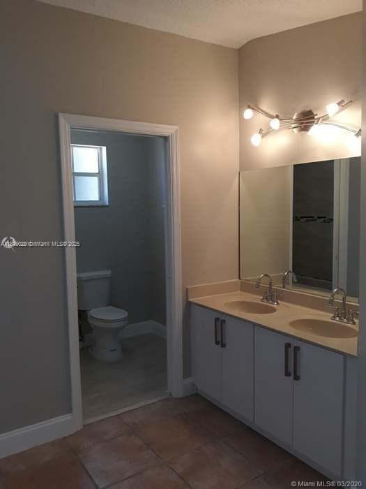 Building Photo - 11415 SW 149th Ct