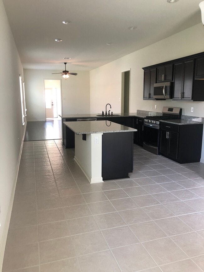 Building Photo - WATER FRONT PROPERTY! BEAUTIFUL 3BD/2BA HOME!