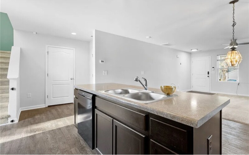 Building Photo - 28 York Ct