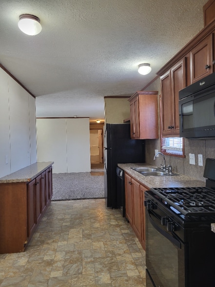 Building Photo - 1874 Armstrong Blvd