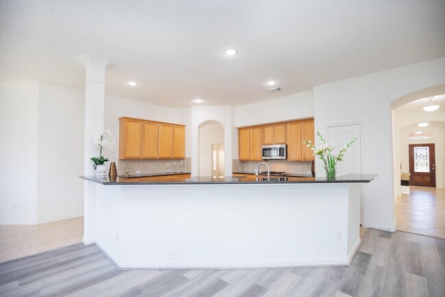 Building Photo - 8810 Rocky Knoll Ln