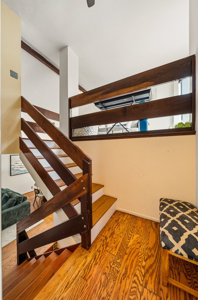 Building Photo - 906 Kings Rd