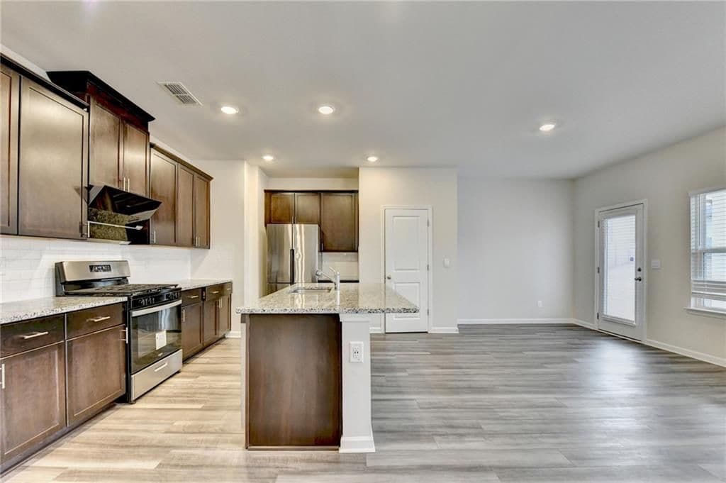 Building Photo - 2214 Whitworth St