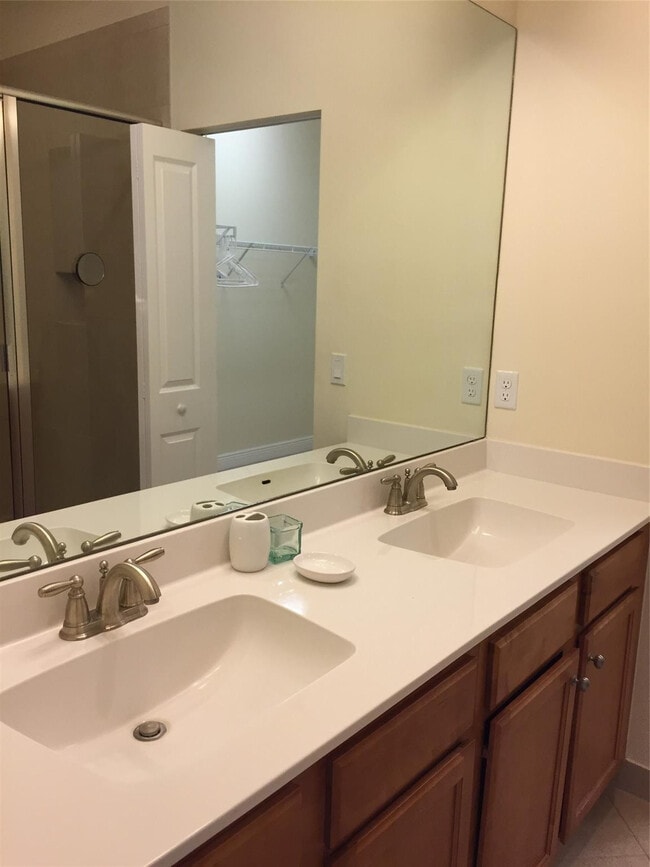 Building Photo - 3310 NW 125th Ln