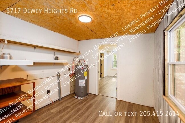 Building Photo - 5717 Dewey Heights Rd