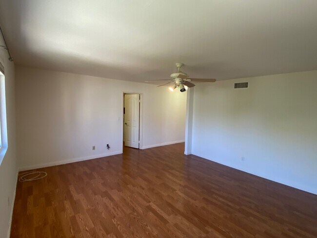 Building Photo - 20947 Hackney St