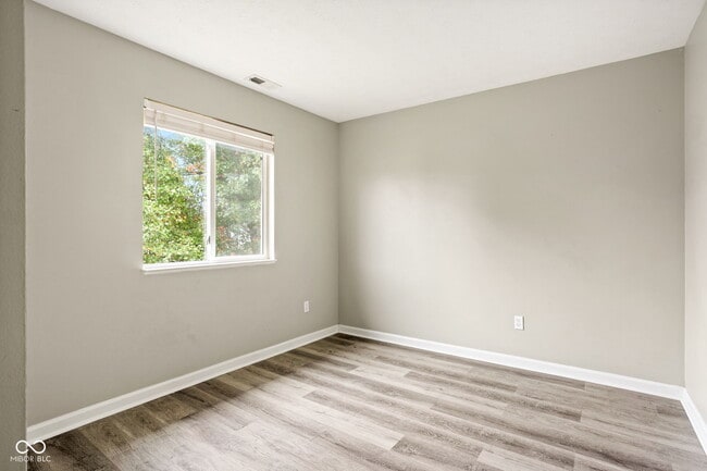 Building Photo - 9989 Worthington Blvd