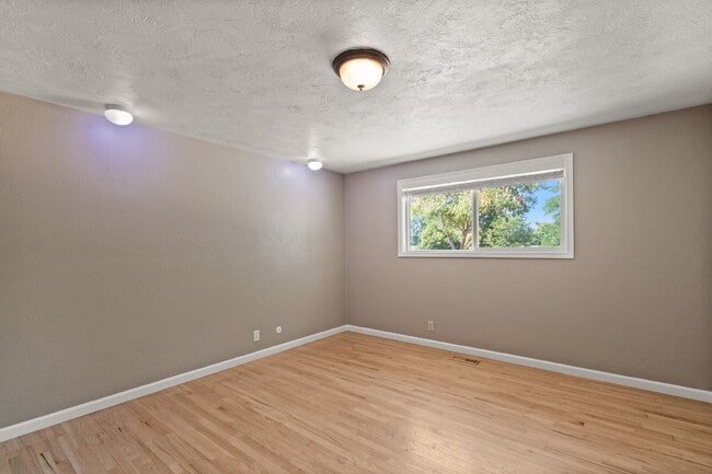 Building Photo - 2041 Hybiscus St