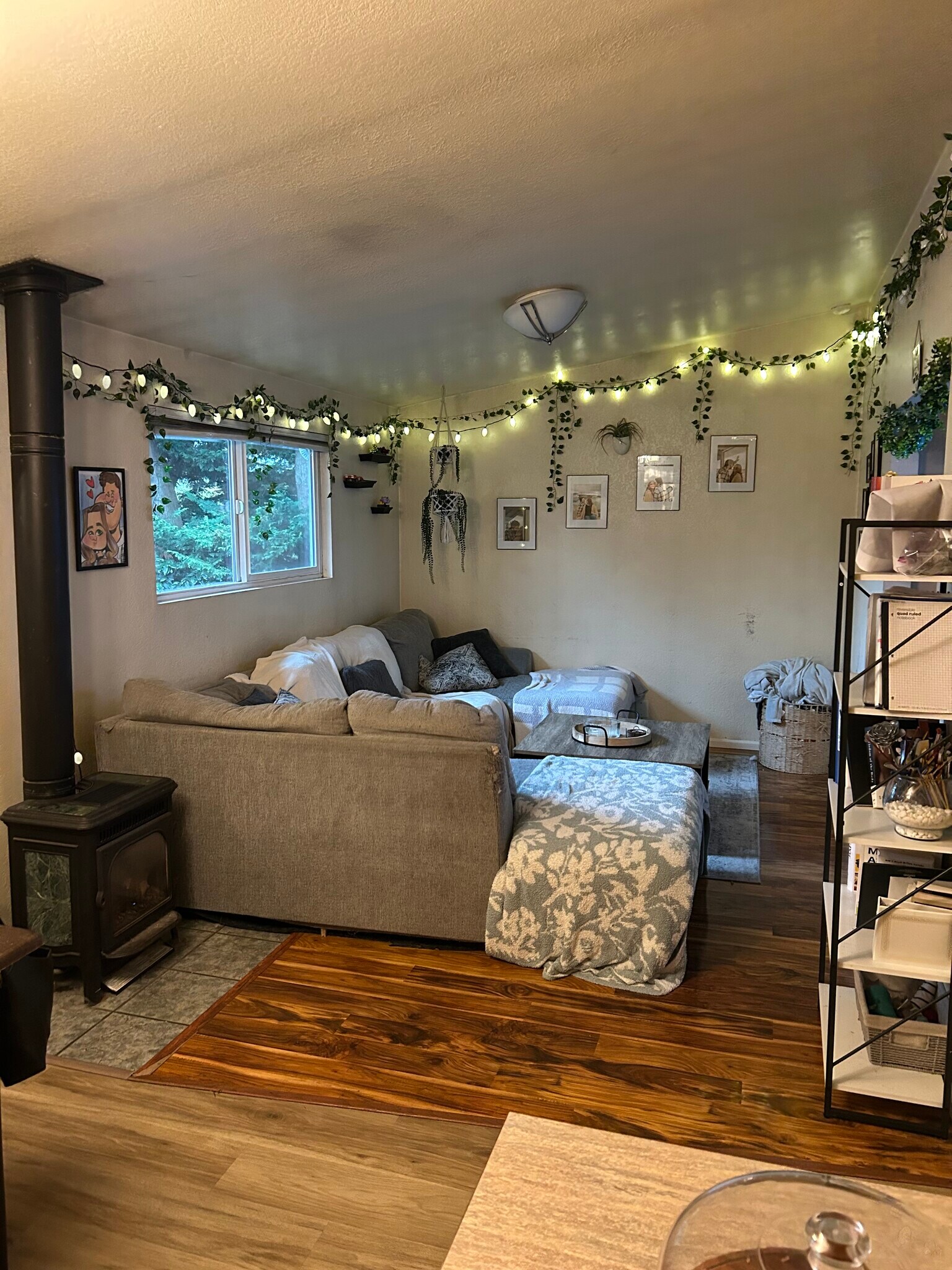 Building Photo - 1017 Oakes Ave