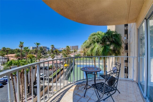 Building Photo - 3111 Bel Air Dr