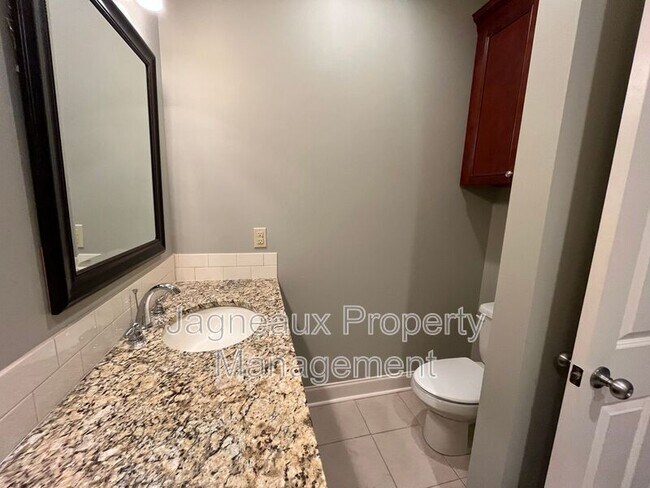 Building Photo - 114 Hargrave Dr