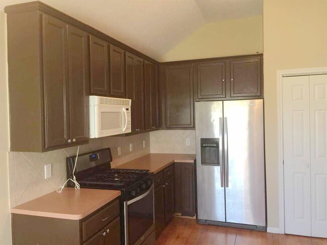 Building Photo - 71 Atascadero Dr