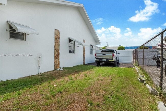 Building Photo - 10421 SW 184th St