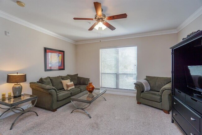 Building Photo - Fully Furnished Sugar Land Town Square Condo – Some Utilities Included