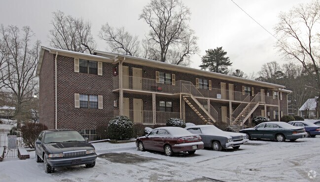Zaina Apartments - Cedar Village