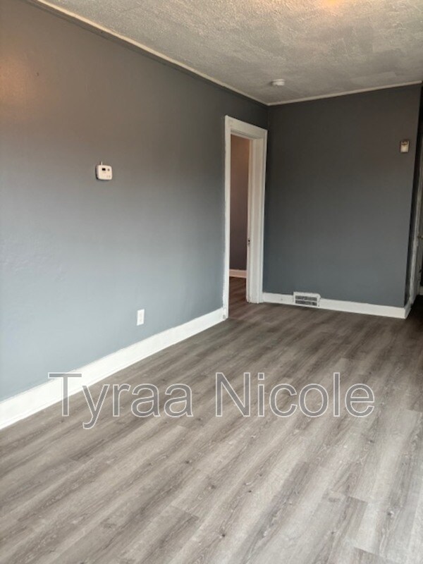 Building Photo - 14461 Lappin St