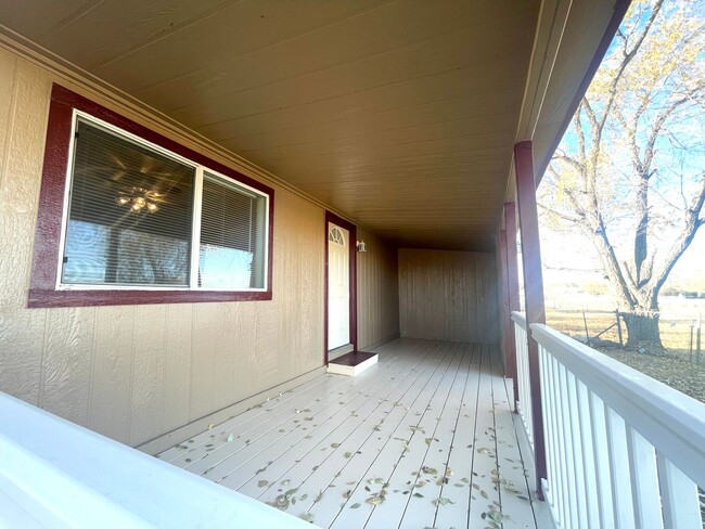 Building Photo - 3 bedroom in Chino!