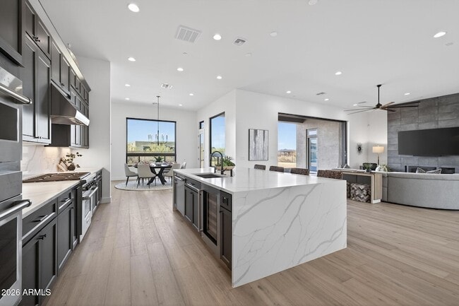 Building Photo - 13290 E la Junta Rd