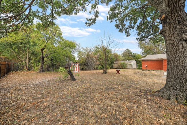 Building Photo - 1657 E Campbell Rd