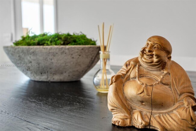 Building Photo - 450 Alton Rd