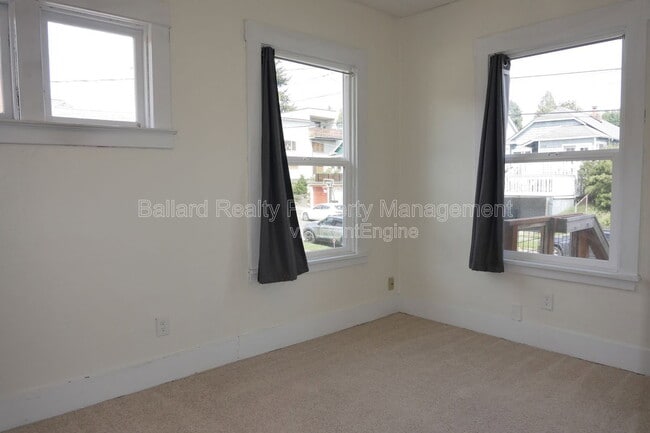 Building Photo - 6711 4th Ave NW