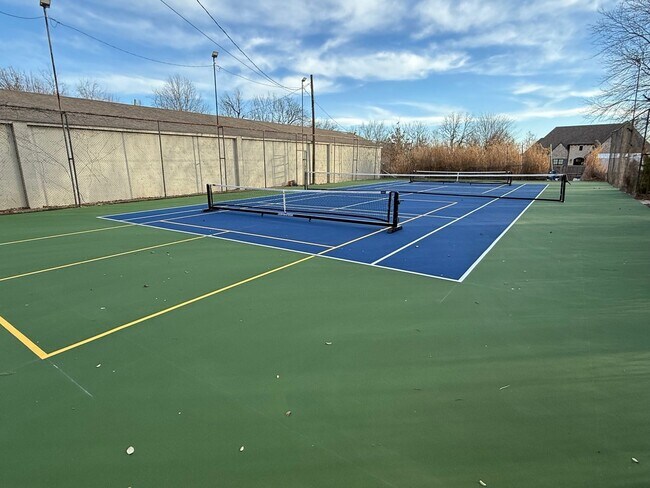 Building Photo - Upscale Secluded Oasis in Bixby - 5 Beds/3.5 Baths - Separate Mother-in-Law Quarters!