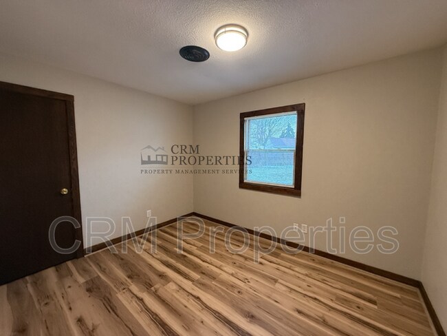 Building Photo - 805 Miami Blvd