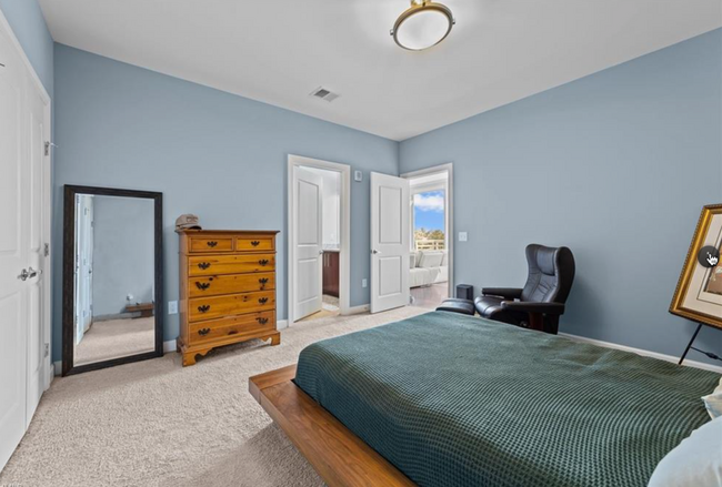 Building Photo - 2-Bedroom Apartment in Center City Greensboro