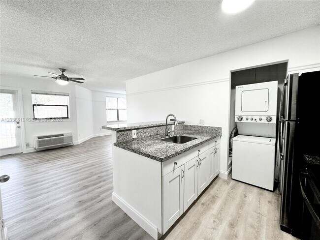 Building Photo - 4581 W McNab Rd